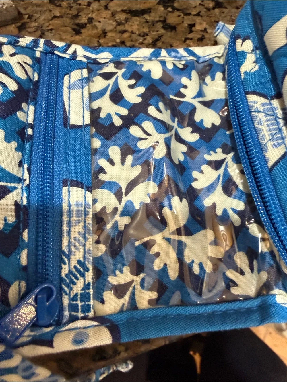 Vera Bradley All wrapped up